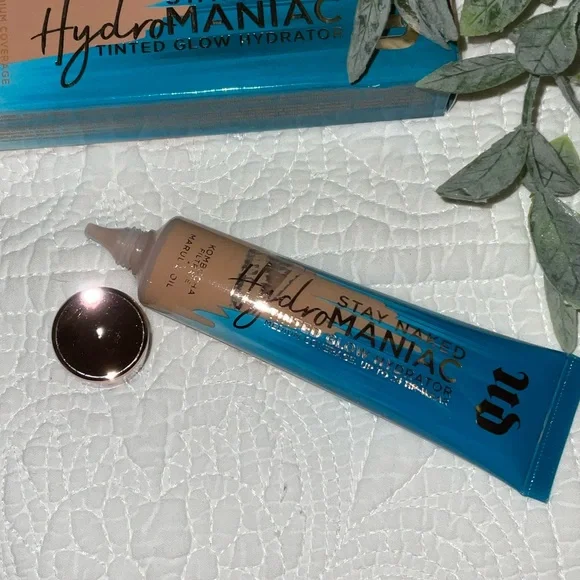 Urban Decay Tan Foundation Radiant Finish #41 - Picture 7 of 8